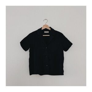 everlane boxy linen button up top